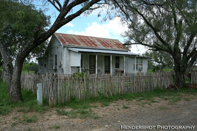 Wil Rehm Pasture camp house - click here to see a larger image. Brushy Hill Ranch provides bowhunters with a reasonably priced place to hunt trophy whitetail deer, Rio Grande Turkey & wild hogs/boar. 
